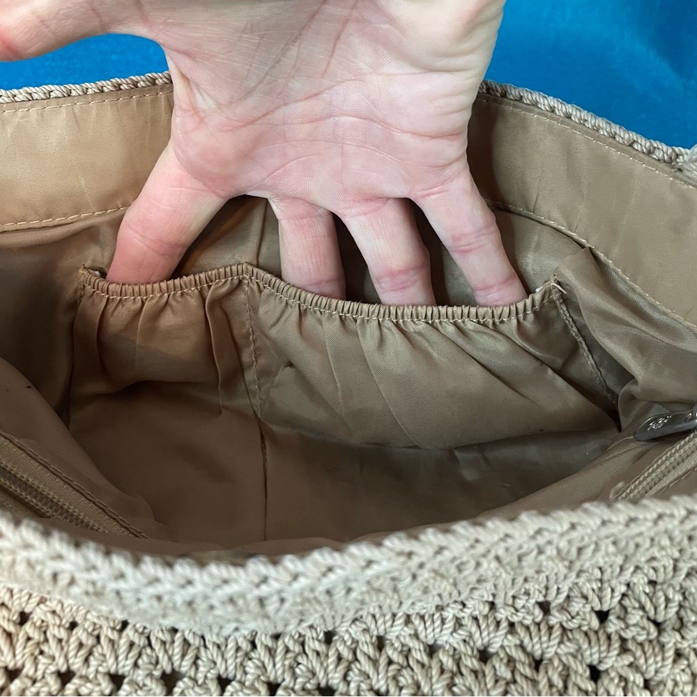 👜 The Sak Beige Crochet Shoulder Bag. Great Casual Bag. 👜 - Picture 10 of 11